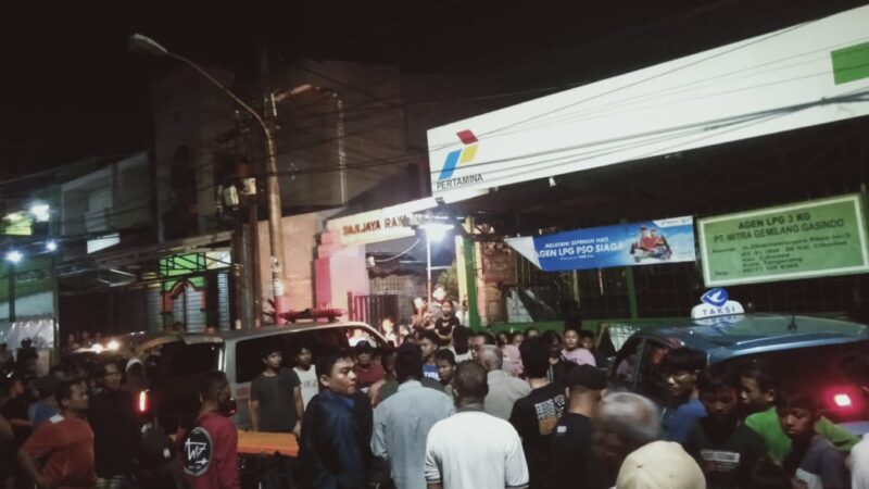 Diduga Sopir Mobil Taksi Blue Bird  Tabrak Empat Pengendara Sepeda Motor di Jalan Hayam Wuruk Cibodas,Kota Tangerang 