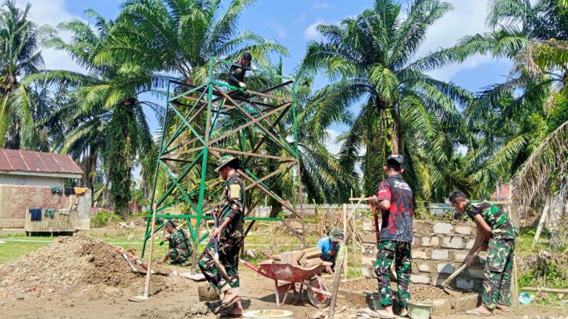 Babinsa Koramil 06/Manyak Payed dan Satgas Gul Bencal Percepat Pembangunan MCK Bantuan Dari Pangdam IM Untuk Warga Korban Banjir