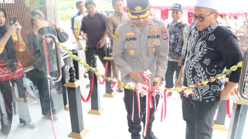 Kapolres HST  bersama Pemkab Hulu Sungai Tengah,Resmikan Mako Polsek Limpasu