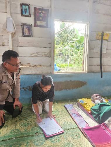 Seorang Pria Ditemukan Tewas di Kebun Sawit Hatonduhan, Polsek Tanah Jawa Gerak Cepat Olah TKP 