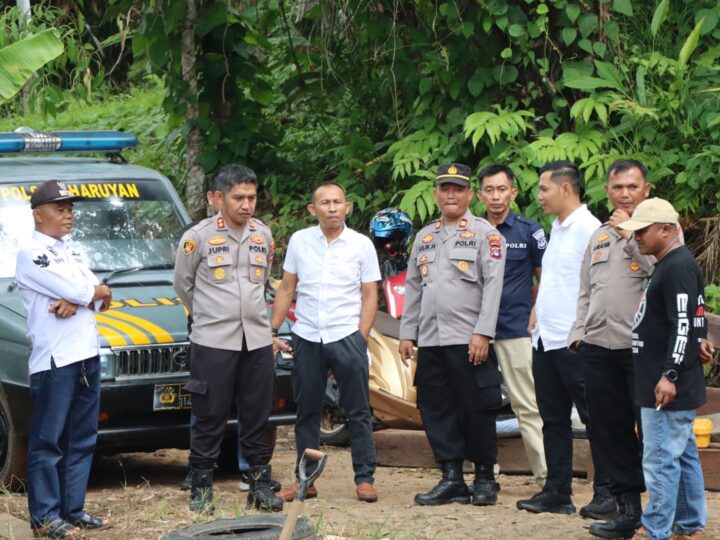 Polres HST bersama Pemkab Hulu Sungai Tengah Bangun Jembatan Merah Putih di Desa Sungai Harang, Kecamatan Haruyan
