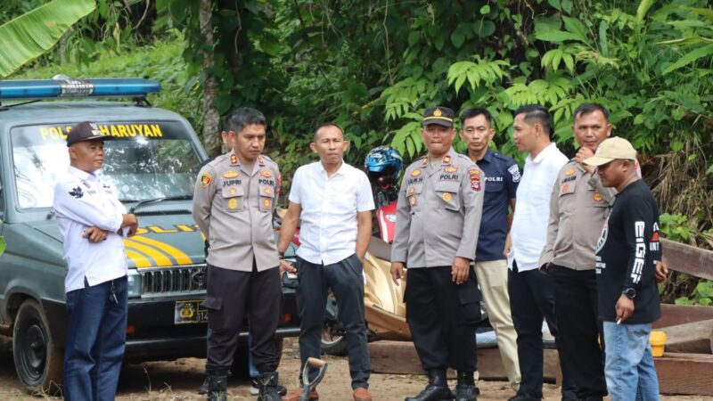 Polres HST bersama Pemkab Hulu Sungai Tengah Bangun Jembatan Merah Putih di Desa Sungai Harang, Kecamatan Haruyan