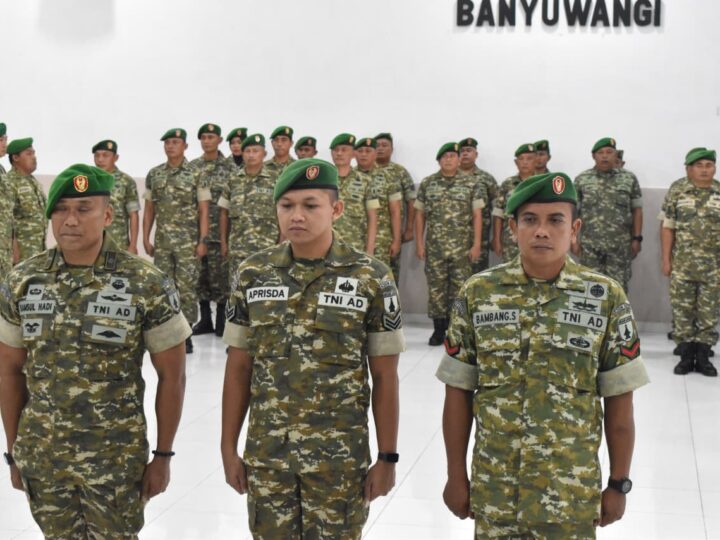 Dari Dedikasi ke Kehormatan: Detik-Detik Haru Kenaikan Pangkat Prajurit Kodim 0825/Banyuwangi yang Bikin Bangga