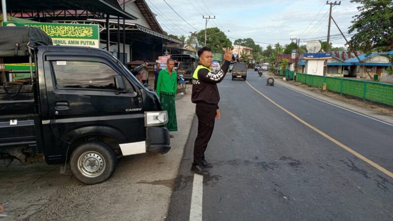 Gerak Cepat Unit Gakkum Sat Lantas Polres HST  dalam Penanganan Lakalantas di Jalan Desa Pamangkih Labuan Amas Utara 