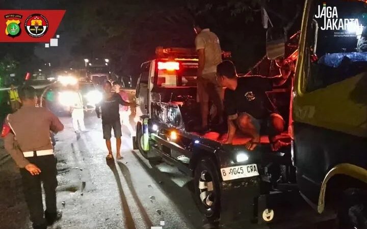 Respon Cepat Layanan 110 , Polsek Batu Ceper Tangani Laka Lantas Dijalan Daan Mogot KM.21