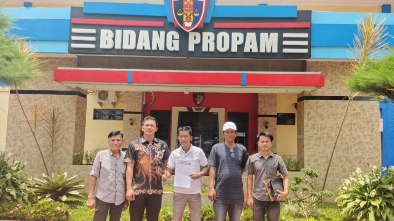 Didampingi Kuasa Hukum, Korban Pengeroyokan Jadi Tersangka, Laporkan Penyidik ke Propam Polda Sumut