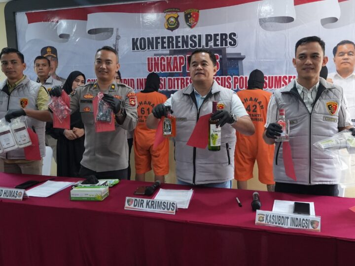 Polda Sumsel Gulung Industri Rumahan Miras Palsu, 20 Ribu Botol Bermerek Dipalsukan