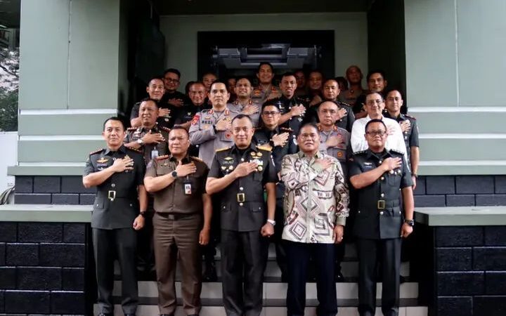 Wakapolres Metro Tangerang Kota Hadiri Coffee Morning dan Halalbihalal Forkopimda, Perkuat Sinergitas TNI-Polri