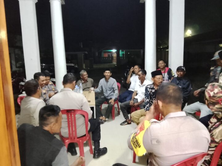 Perkuat Sinergi Warga dan Polri di Karangharja Polsek Pebayuran Gelar “Ngopi Kamtibmas”