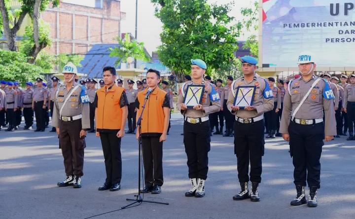 Polda Jambi PTDH 4 Personel Yang Terbukti Lakukan Pelanggaran Kode Etik Profesi Polri 