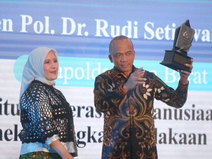 Kapolda Jabar Terima Penghargaan Pikiran Rakyat, Angka Fatalitas dan Kriminalitas Mudik 2026 Turun Drastis