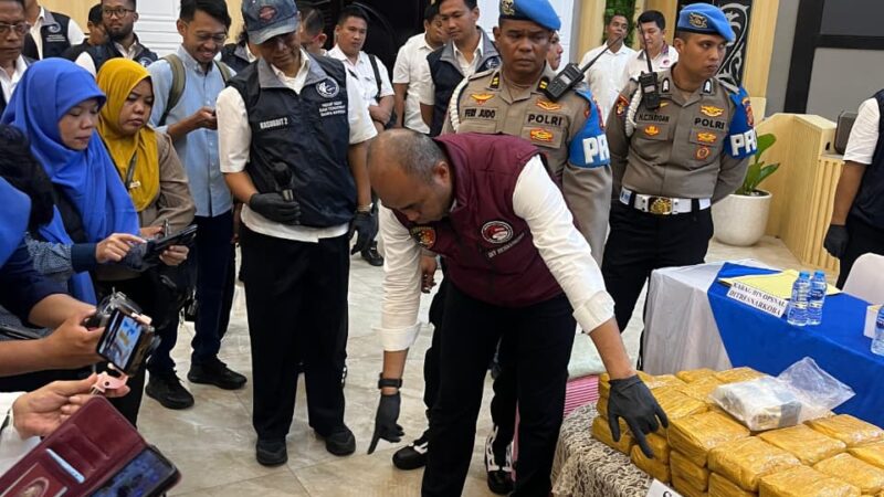 Sabu 22 Kg Jaringan Malaysia Aceh Disamarkan di Tangki Mobil Double Kabin Ditangkap di Parkiran Medan