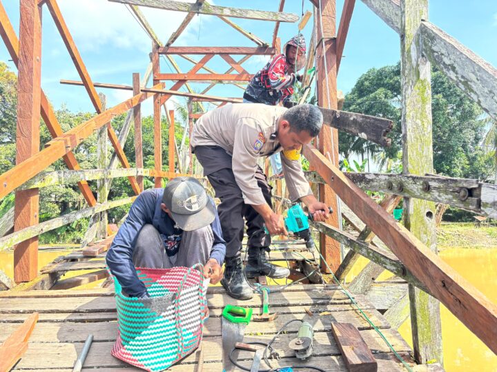 Polres HSU  Bangun Jembatan Presisi Merah Putih  untuk Akses Terbuka Warga Desa Jingah Bujur 