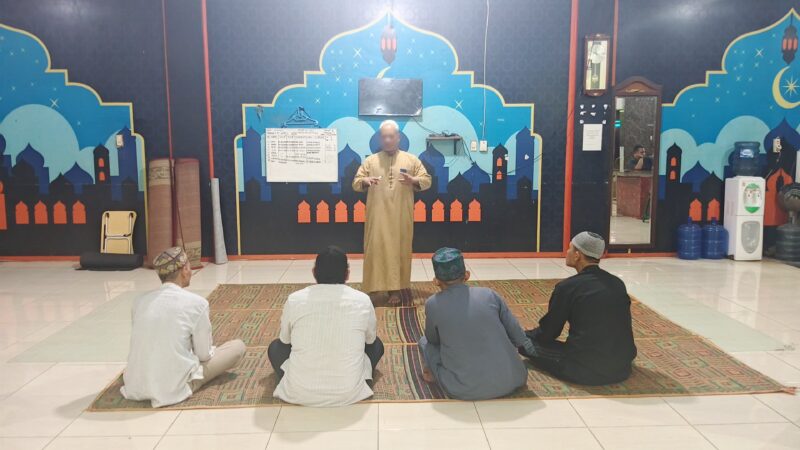 Isi Waktu Istirahat dengan Edukasi, Residen LRPPN-BI Saling Mengingatkan  Menjelang Sholat Ashar 
