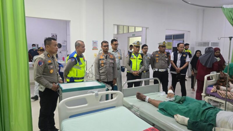 Tragedi Laka Lantas di Karang Jaya: 16 Jenazah Dibawa ke RSUD Lubuk Linggau untuk Proses DVI